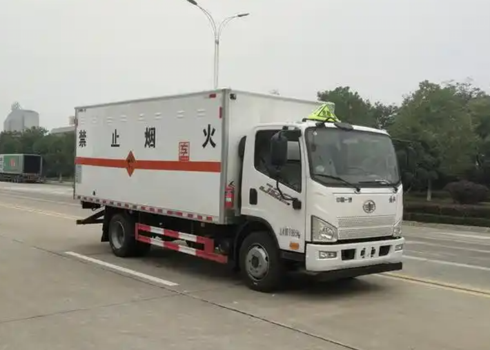 鄄城爆破器材运输车可以上高速吗？